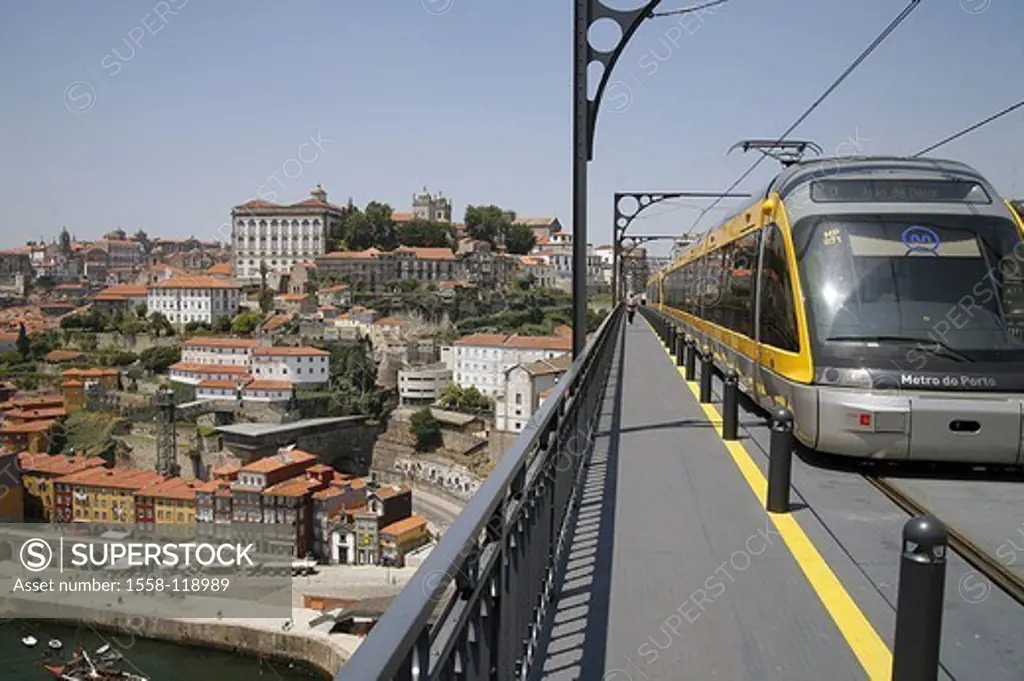 Portugal, postage, old part of town Ribeira, Ponte de cathedral Luis I, streetcar,