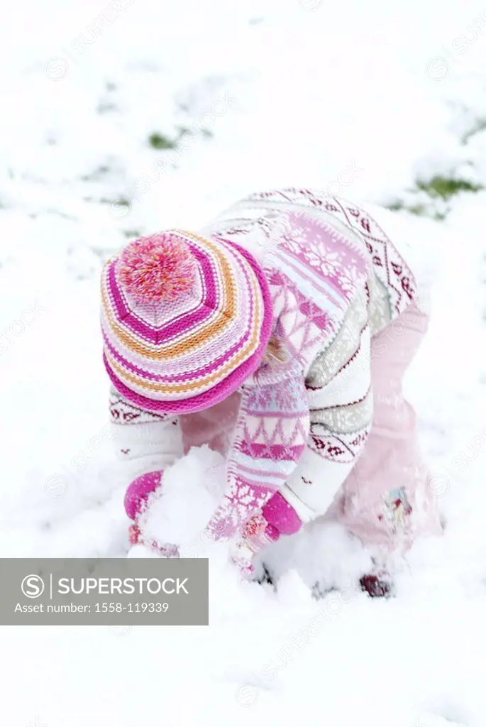 Child, girls, winter-clothing, bends down, plays, snow, winters, people, toddler, 2-4 years, cap, rope-cap, headgear, scarf, gloves, snowball, childho...
