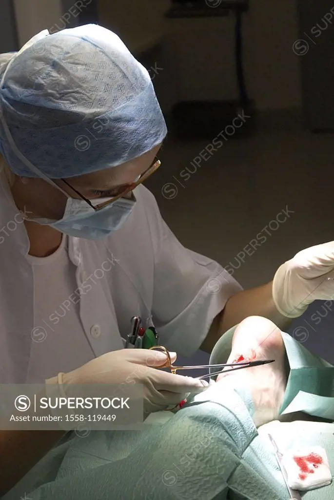 Hospital, need-reception, doctor, sits, patient, foot, operation, sews, series, Op, people, woman, mask, headgear, gloves, medicine, occupation, surge...