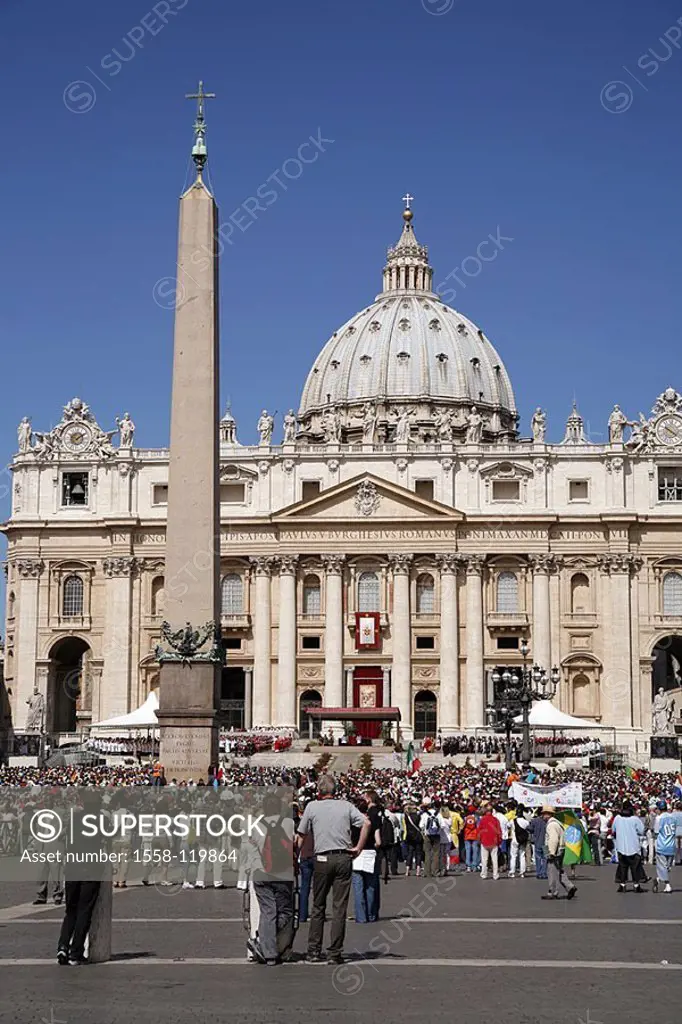 Italy, Rome, Vatican, Peter-cathedral, piazza San Pietro, tourists,