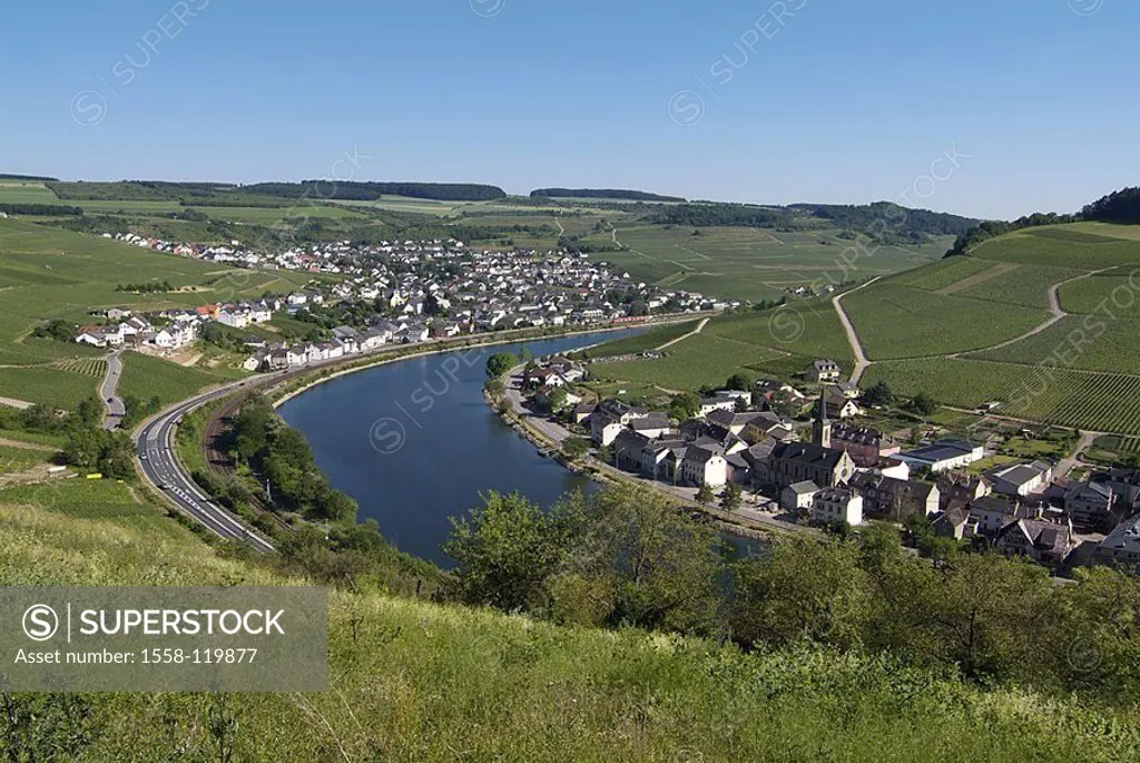 Germany, Rhineland-Palatinate, Moselle-valley, Nittel, river Moselle, mach-hood, Luxembourg,