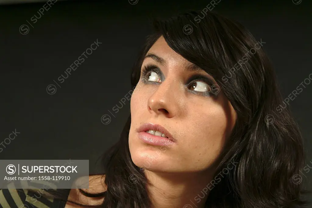 Woman, young, made up, gaze at the side, seriously, portrait,