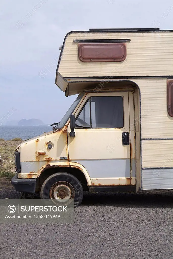 Camper, rusts, tires, flatly, detail,