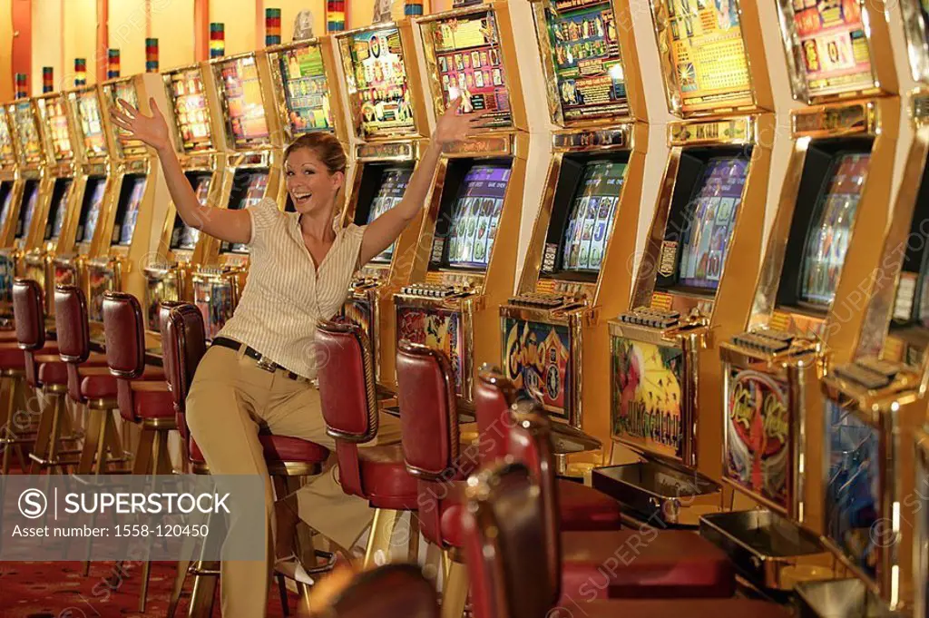 Casino, gamble, money-game-vending machine, woman, young, rejoices,