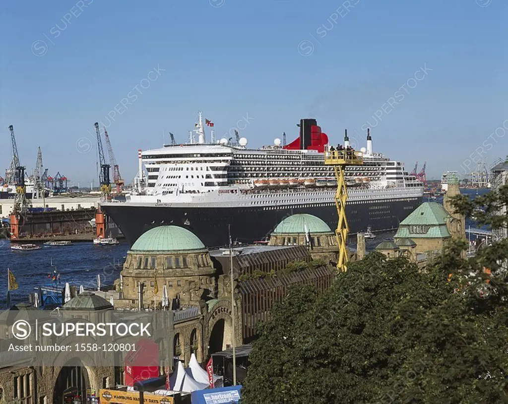 Germany, Hamburg, St  Pauli piers, cruise-ship ´Queen Mary 2´ arrival city Hanseatic town Elbe, harbor, landing place, ship, liner, cruise-ship, Luxus...