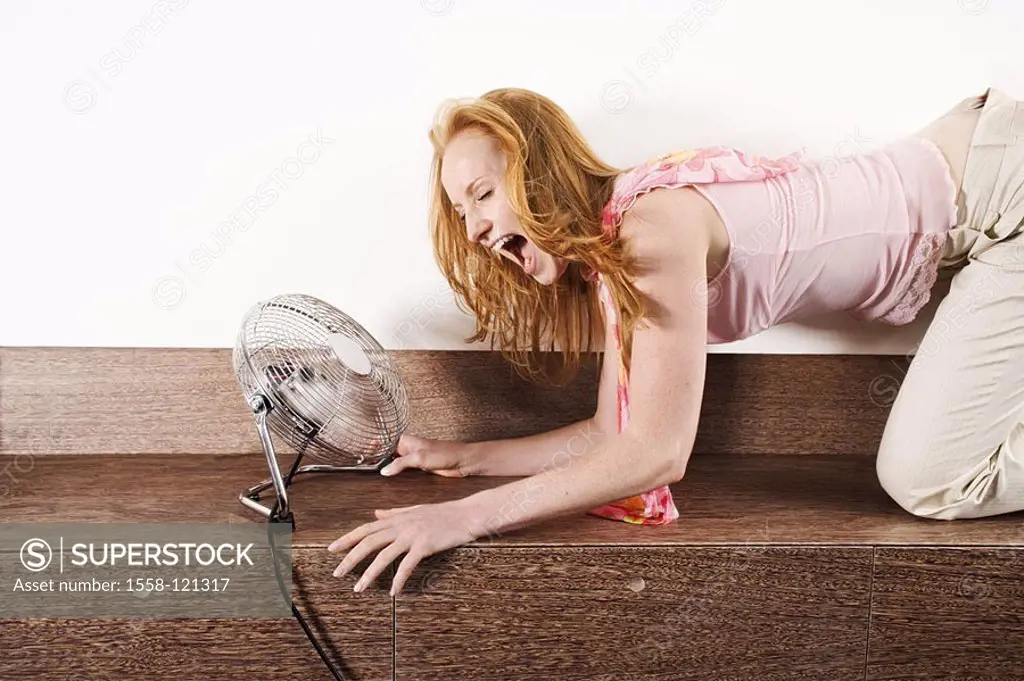 Woman, young, yells, ventilator, sideboard, kneels, at the side, series people enjoys scarf, long-haired, red-hairy, wind, air 20-30 years, scarf, hea...