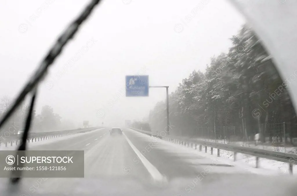 Highway, vehicle, gaze windscreen, winters, street, highway, road surface, lane, snow, mud, snow-covered, snow-covered, visibility, badly, weathers, w...