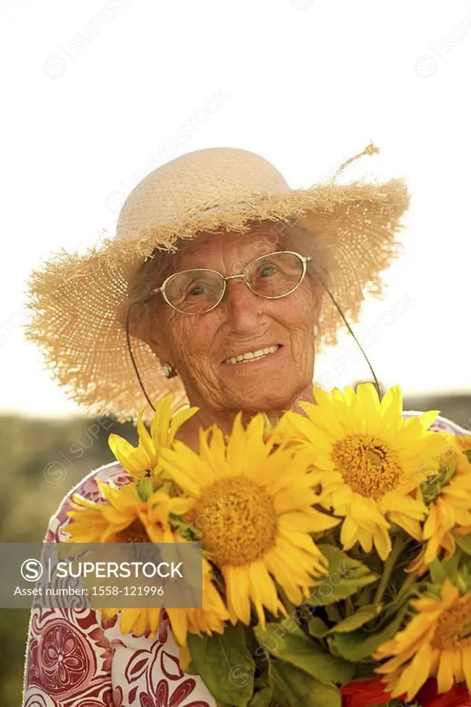 Senior, straw hat, flower-bouquet, semi-portrait, series, people, seniors, woman, 70-80 years, glasses, hat, sunhat, headgear, gaze camera, smiles, fl...