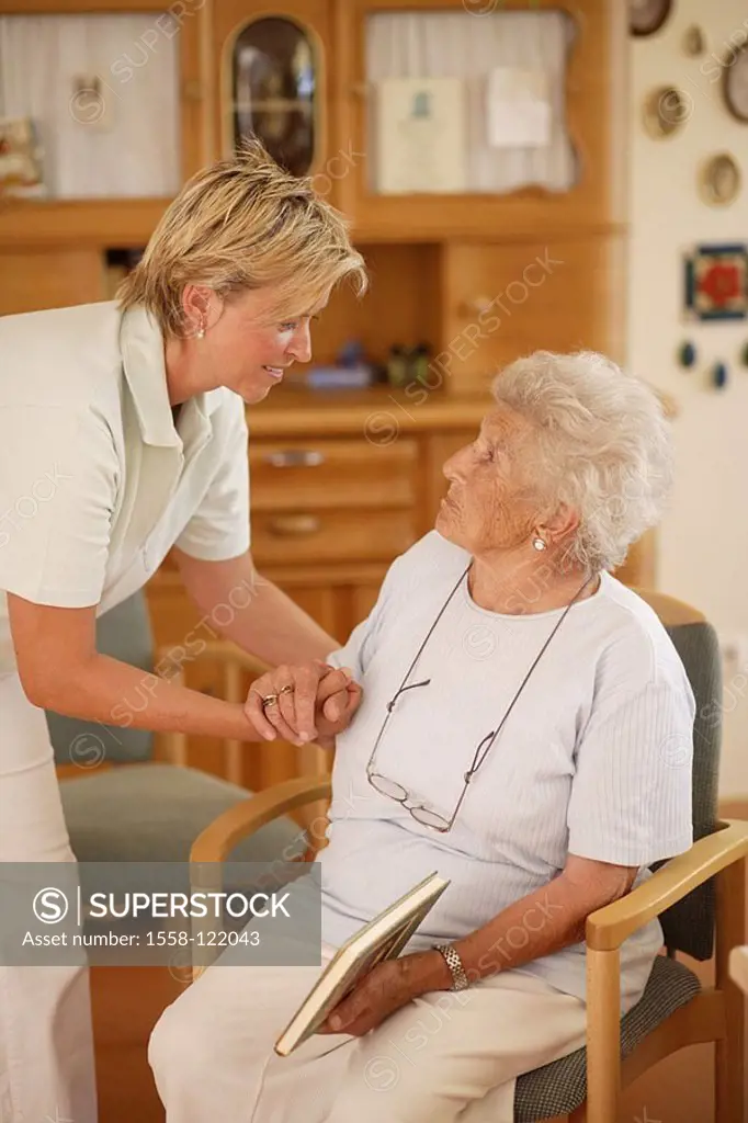 Senior-home, senior, keeper, gaze-contact, smiles, detail, series, people seniors woman 70-80 years keeper, 30-40 years, care, concerns, welfare, help...
