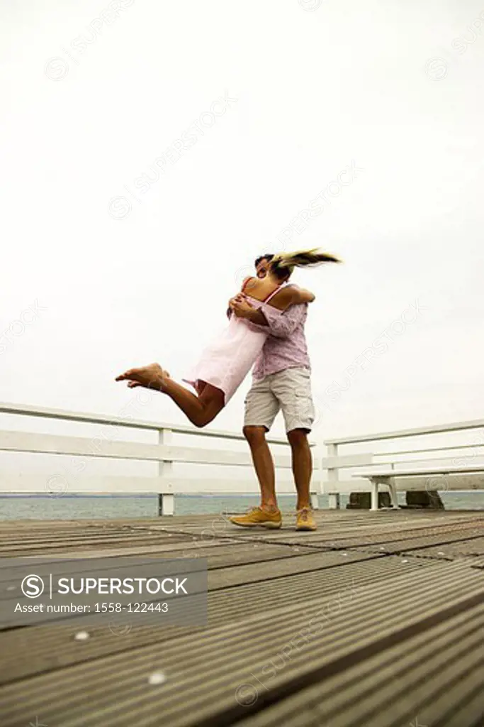 Sea, bridge, pair, falls in love, embrace, happy,