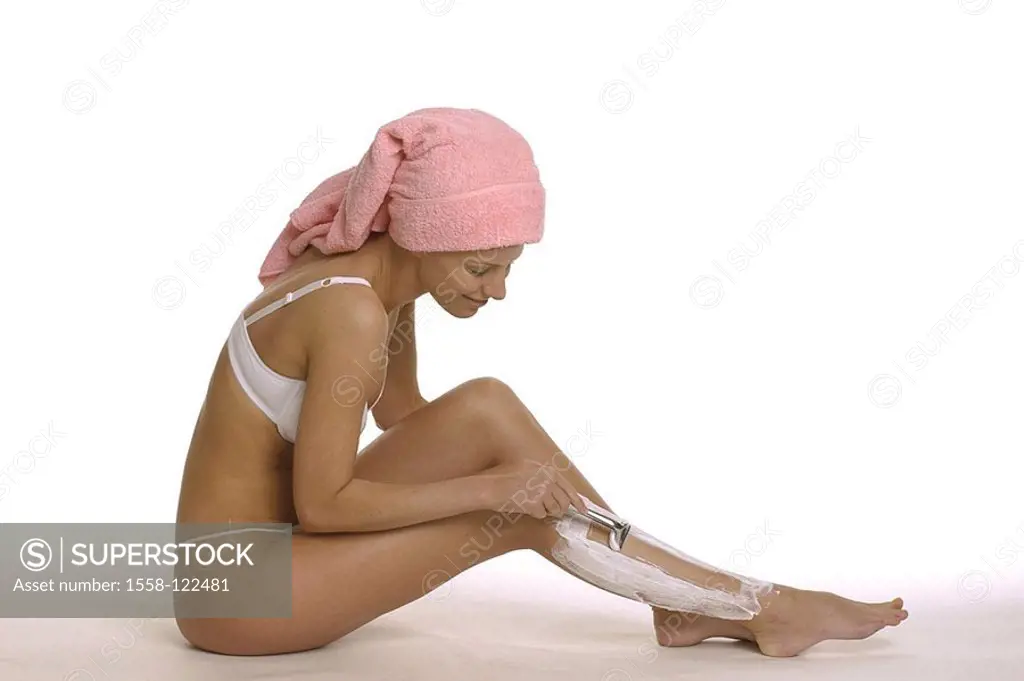 Woman, young, floor, sits, towel, head, leg-shave, lateral,