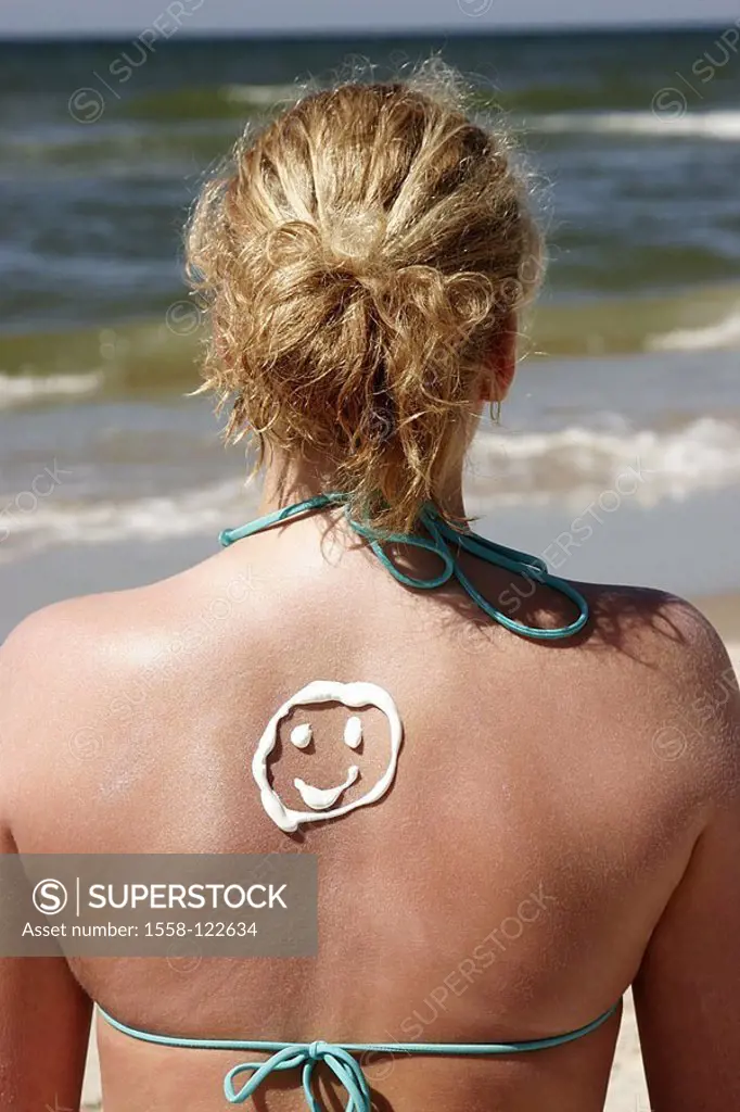 Beach, girls, backs, sun-cream, Smiley, detail, people, teenagers, teenagers, 13-16 years, blond, relaxation, recuperation, summers, sea, vacation, va...