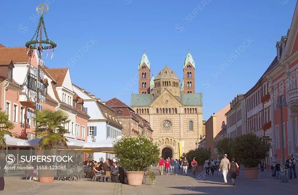 Germany, Rhineland-Palatinate, Speyer, cathedral to Speyer, pedestrian-zone, street-cafes, passers-by, destination, sight, culture, UNESCO-Weltkulture...