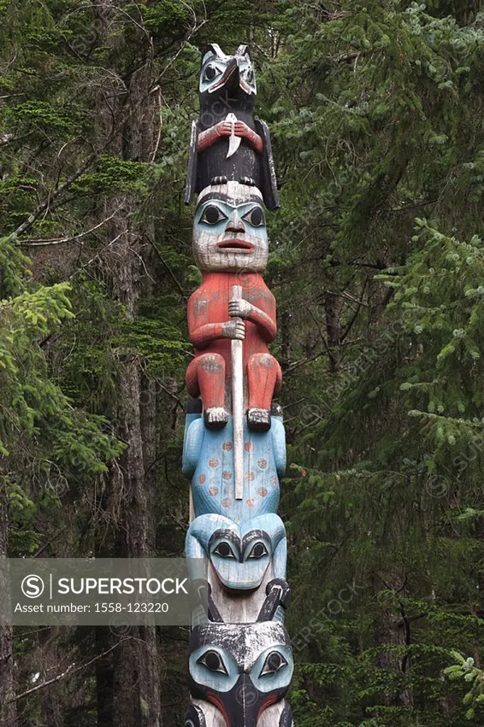 USA, Alaska, Baranof Iceland, Sitka, of Sitka National Historical park, forest, totem-post, paints, summers, North America, southeast-Alaska, southeas...