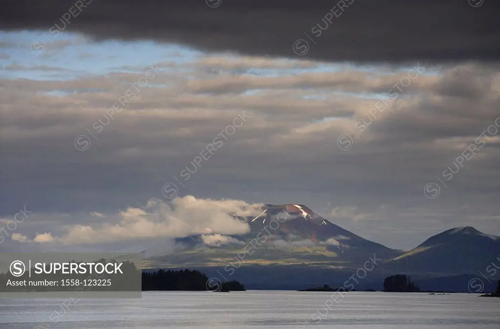 USA, Alaska, location Baranof Iceland, gaze Pacific Kruzof Iceland volcano Mount Edgecumbe cloud-heavens, North America, southeast-Alaska, southeast, ...