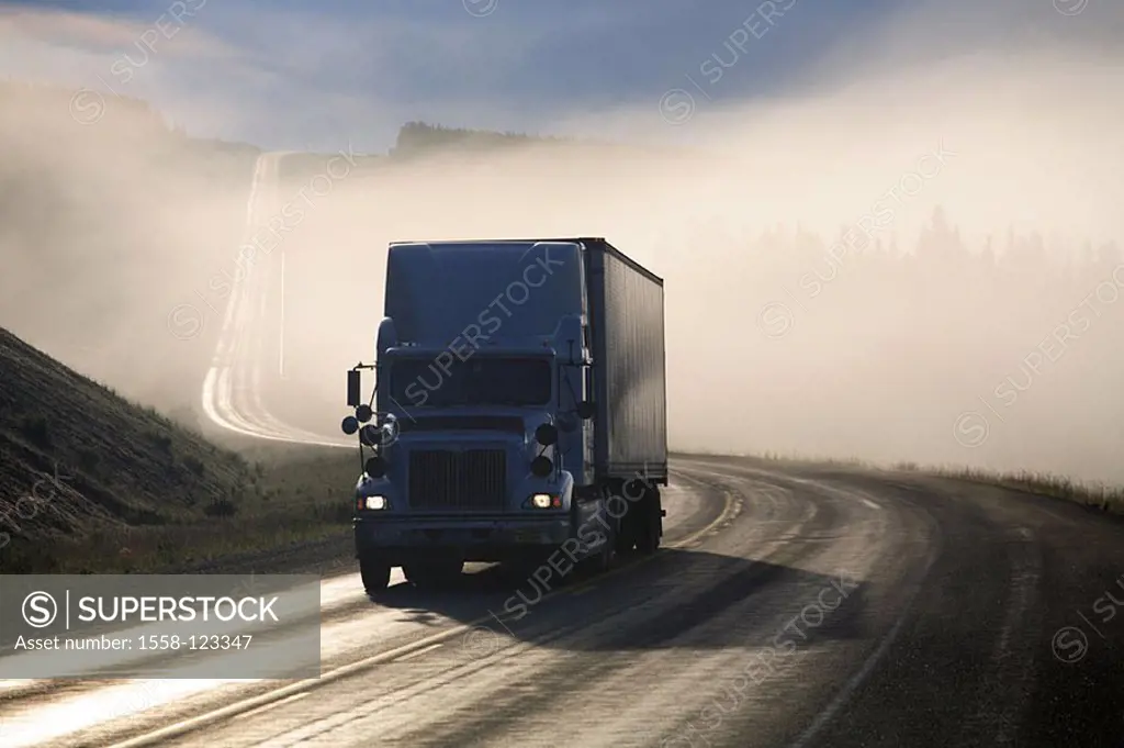Canada, Yukon Territory, Alaska Higway, TRUCK, morning-fog, twilight, North America, highway, street, country road, fog, fog-swaths, fog-drift, mist, ...
