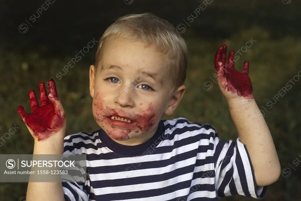 Garden, child, boy, face, hands, dirty, gesture, portrait, people, 3-5 years, blond, gaze camera, mouth-part, palms, smears dirtied, filth, childhood ...