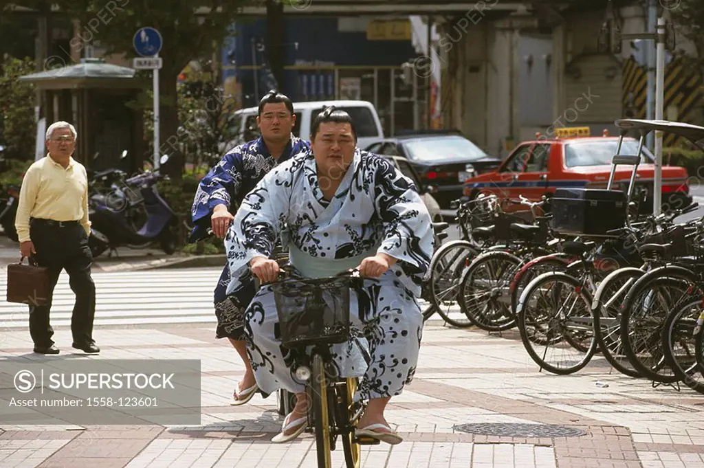 Tokyo, Japan, Sumo-Ringer, bicycles, consecutively, , Asia, people, men, Sumoringer, wrestlers, traditionally, bicycles, clothing drives, bicycle-driv...