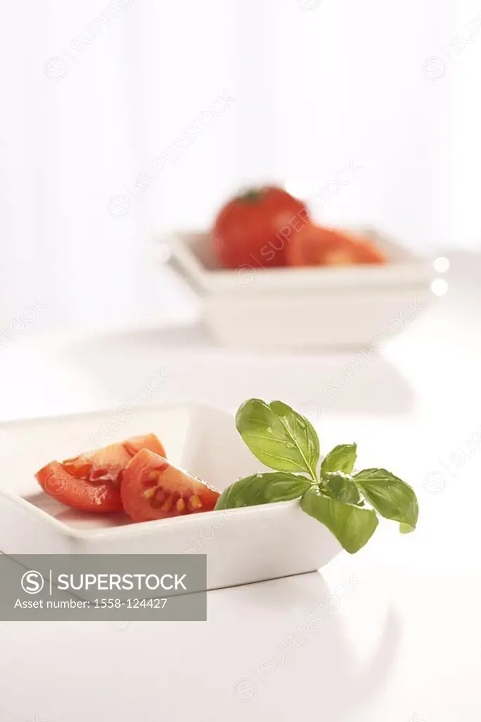Peels, tomatoes, basil, nutrition, table, prepared white, quadrilateral ceramics-peels, food, inter-court, supplement, vegetables, roughly, tomato-spl...