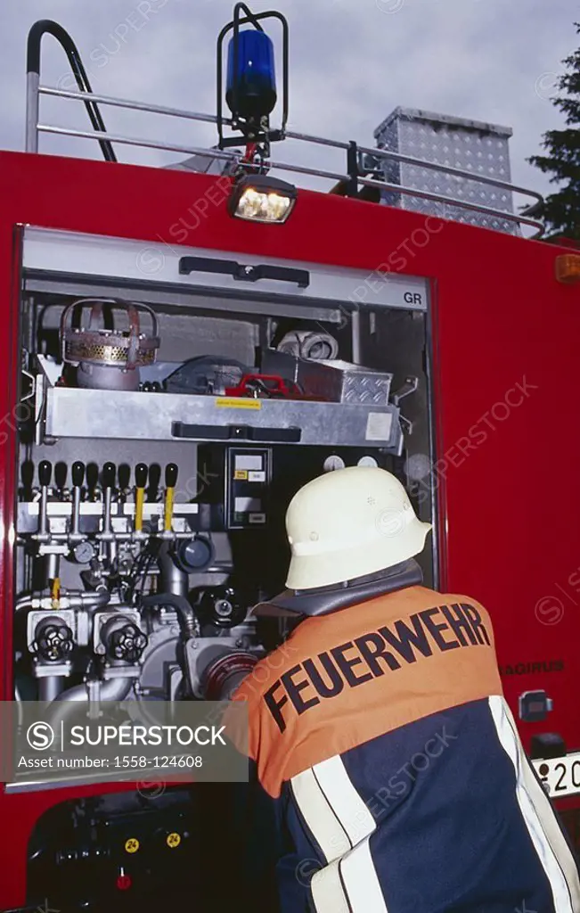Fire engine, man, machinist, work, back-opinion, detail, fire brigade-use, fire brigade, use-cars, Löschfahrzeug, tankers, man, firefighter, fire-figh...