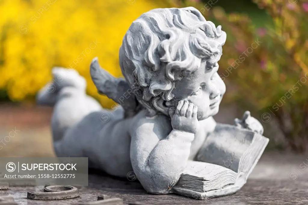 Angel figure, gravestone, cemetery Holy Land, Wilhelmshaven, Lower Saxony, Germany,