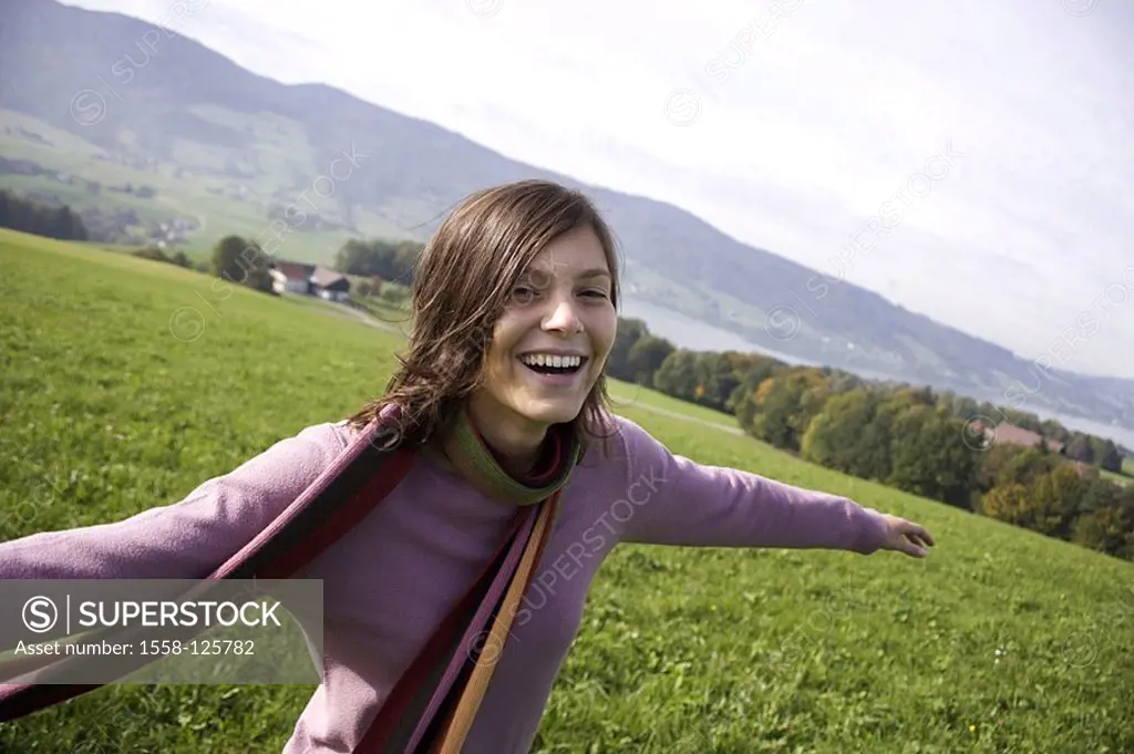 Woman, young, cheerfully, poor, meadow, extended semi-portrait, series people youth 20-30 years 24 years, brunette, gesture, scarf, jeans, fun, joy, z...