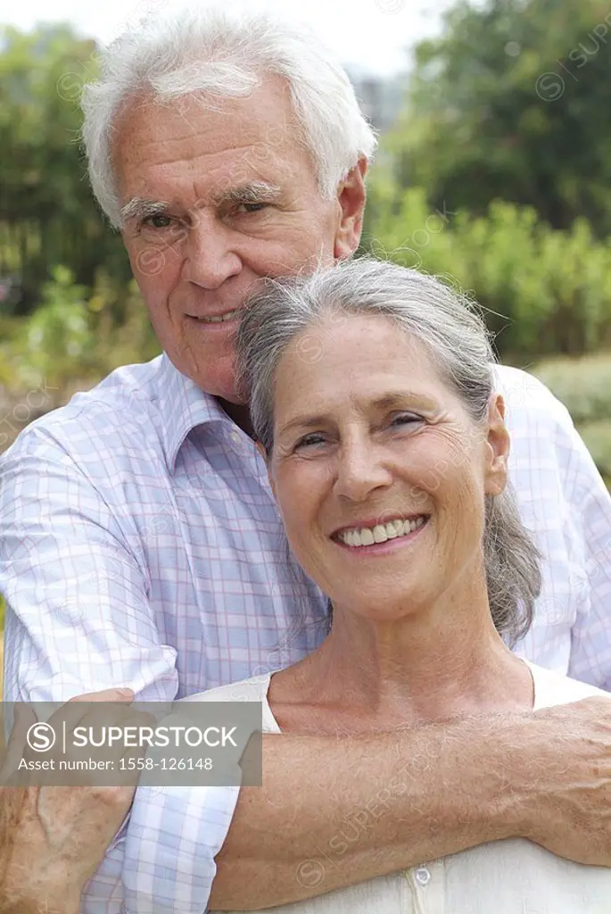 Senior-pair, embrace, happily, semi-portrait, series, people, seniors, pair, 60-70 years, grey-haired, love, proximity, familiarity, activity, health,...