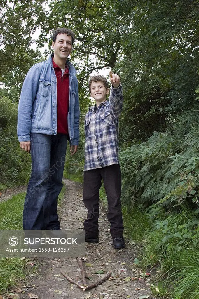 Forest path, arrow, father, son, gesture, shows, autumn, series, people, man, 30-40 years, child, 11 years, cheerfully, forest-walk, walk, hike, hikes...