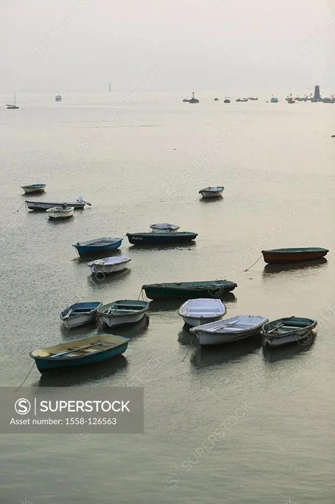 India, Bombay, harbor, boats, twilight, Asia, South-Asia, city, capital, port, sea, water, anchors, rowboats, fisher-boats, twilight,