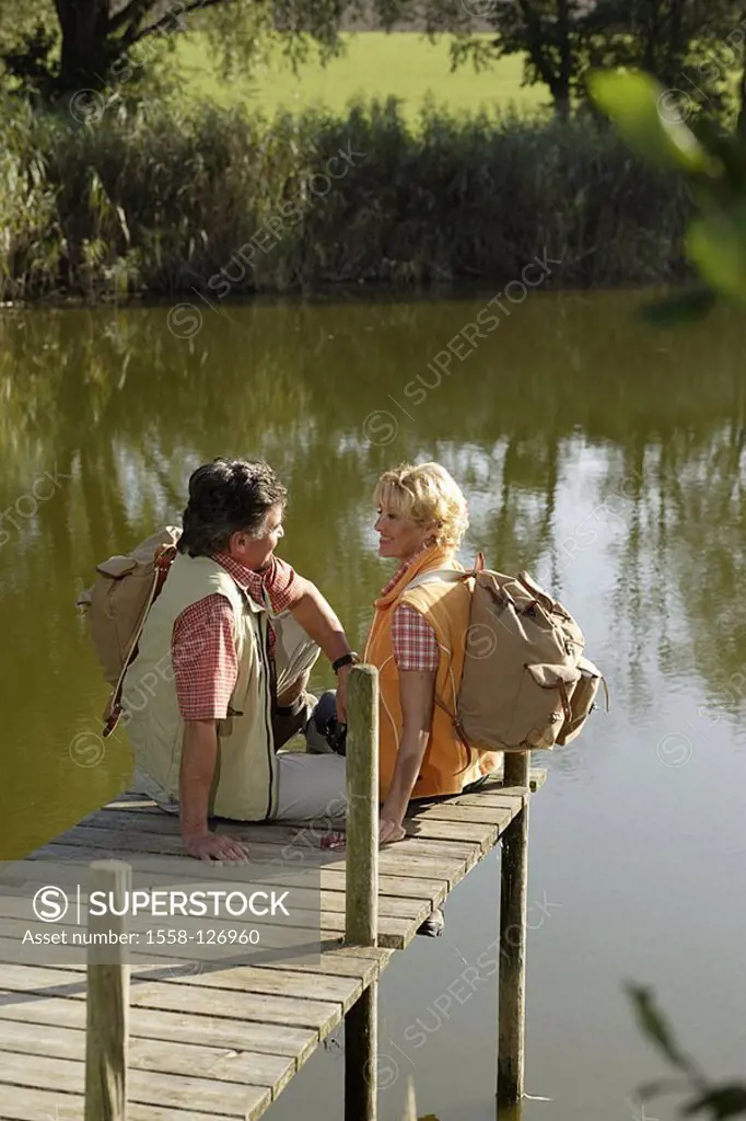 Mate, hiking, rest, shores, bridge, sits, happy,