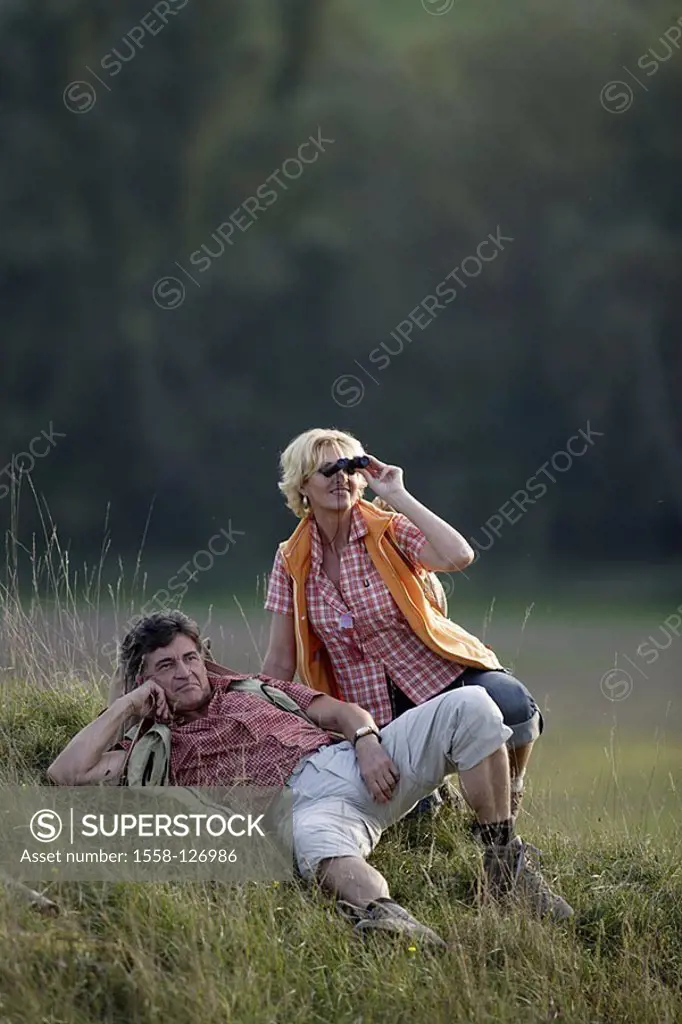 Mate, hiking, rest, man, meadow, woman, lies binoculars gaze,
