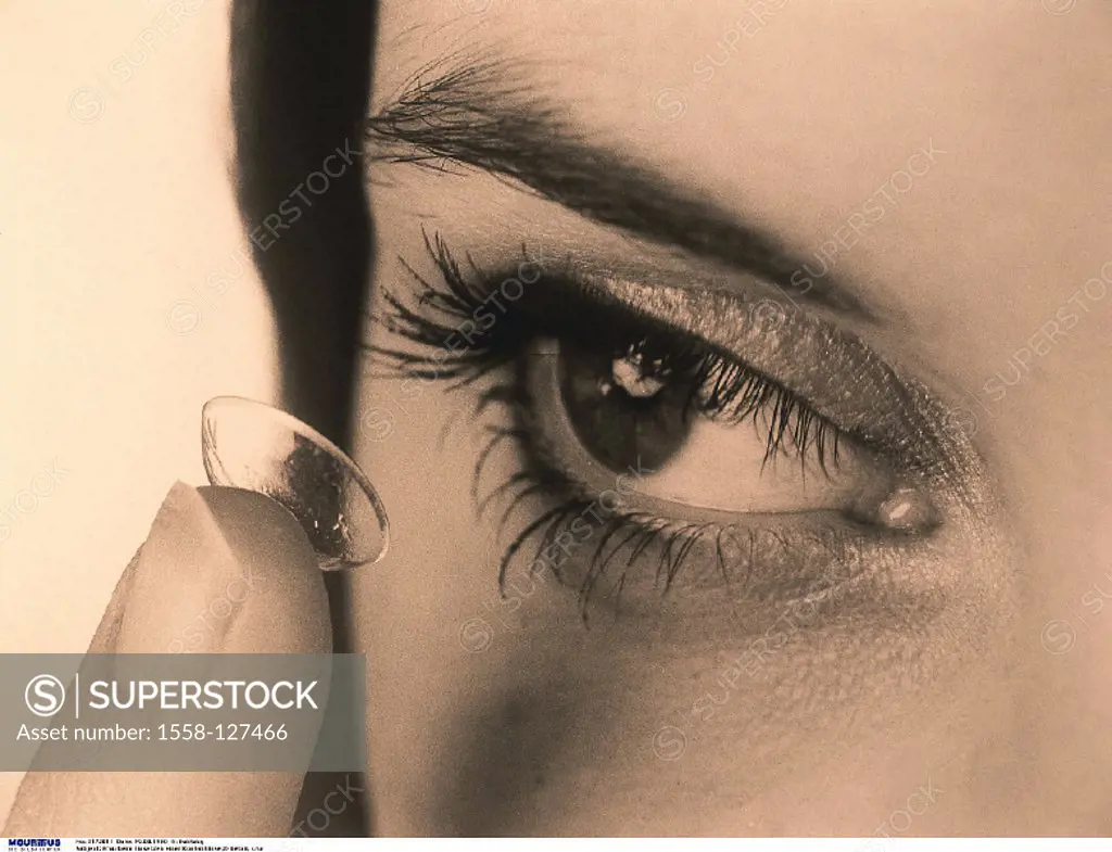 Woman, Contact lens, Eye