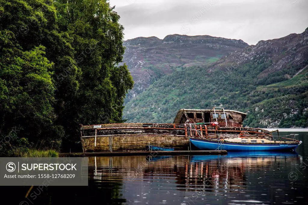 Old boat on the Loch Ness