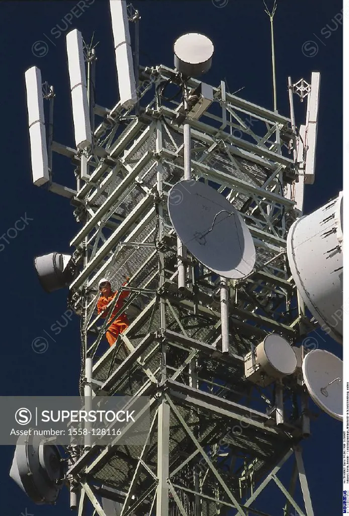 Satellite installation