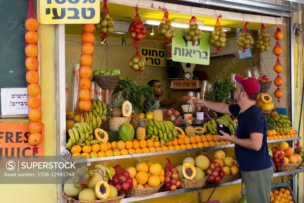 Tel Aviv, booth for fruit juice, Israel