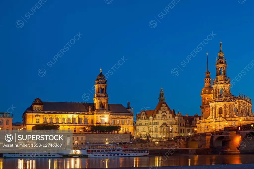 Europe, Germany, Dresden, Elbe River, Saxon, Dresden Castle and cathedral with 'Augustusbrücke' bridge,