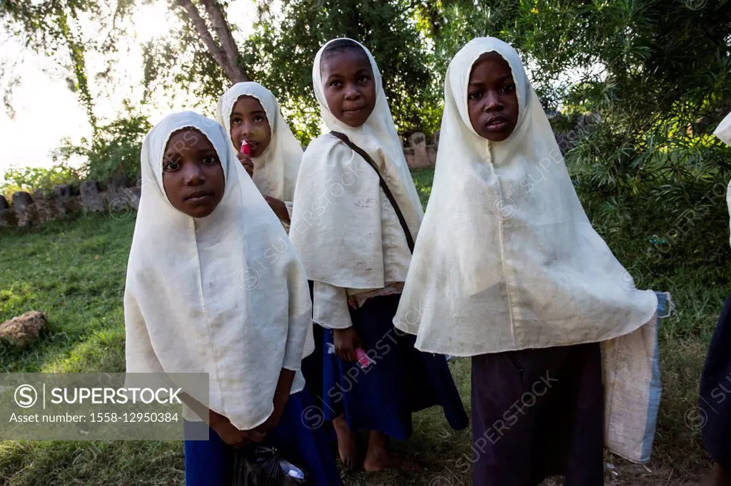 Tanzania, Zanzibar, schoolchildren, young girls