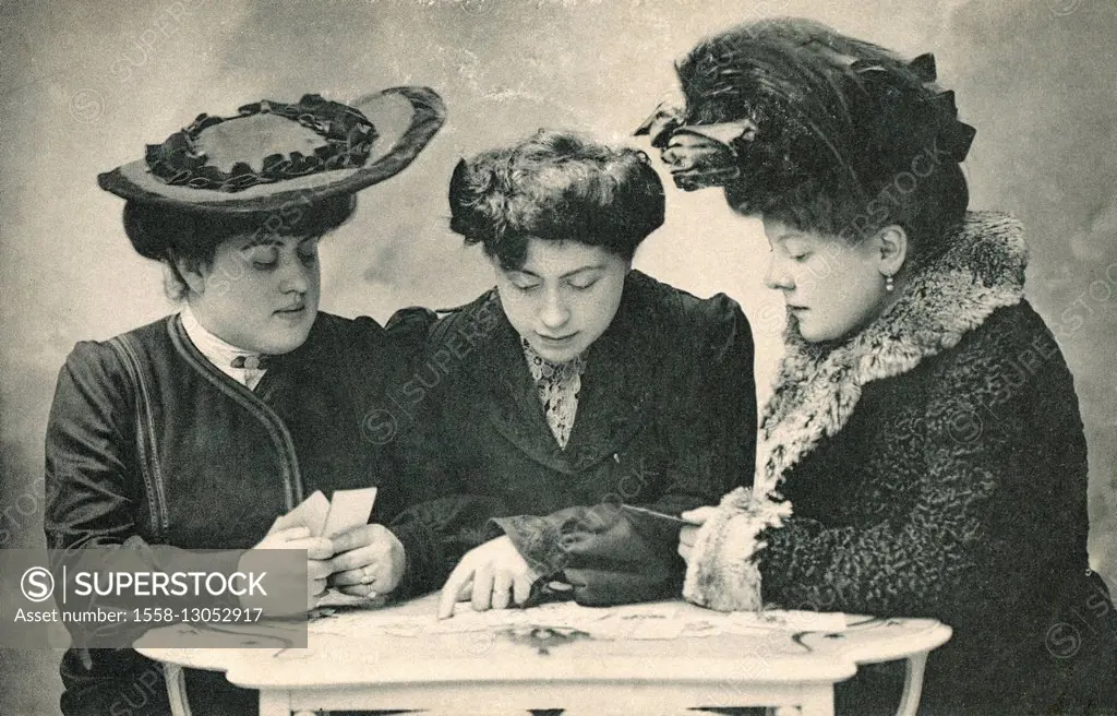 Postcard, historic, three ladies playing cards,