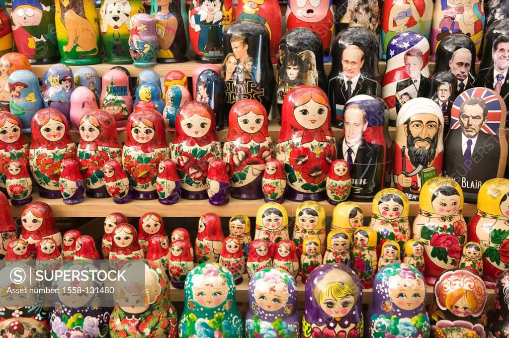Hungary, booth, close-up, souvenirs, Matrjoschka-Figuren, motives, traditional, modern, only editorially, economy, trade, sale, souvenir-sale, kitsch,...