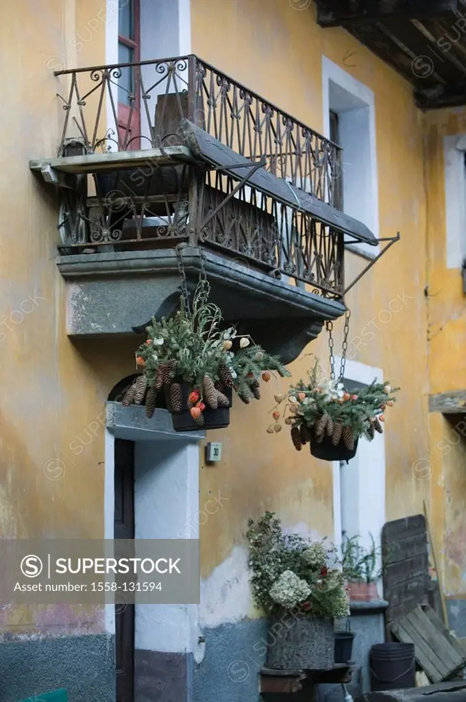 Italy, Valle d´Aosta, Courmayeur, Old Town, residence, detail, balcony, Aostatal, destination, sight, house, residence, facade, outside, architecture,...