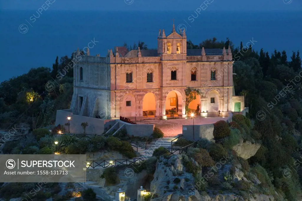 Italy, Kalabrien, Tropea, church Santa Maria dell Isola illumination evening South-Italy, destination, sight, buildings, construction, architecture, L...