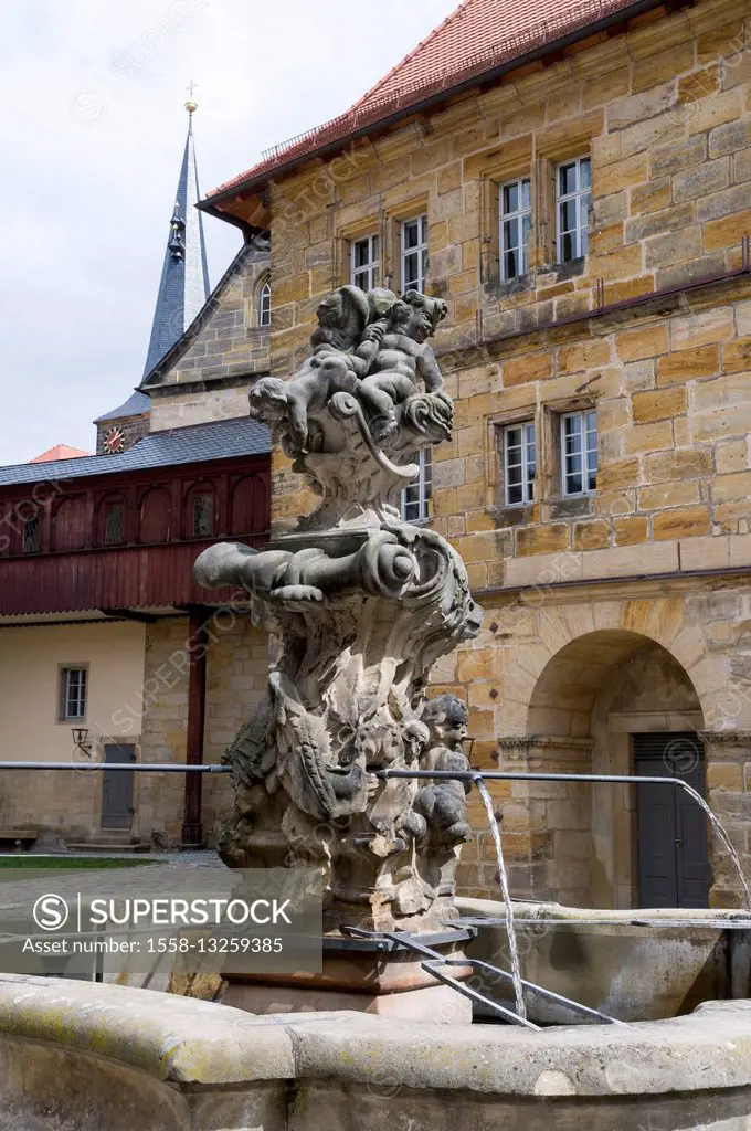 Baroque fountain in the castle yard, castle, Thurnau, Franconia, Bavaria, Germany