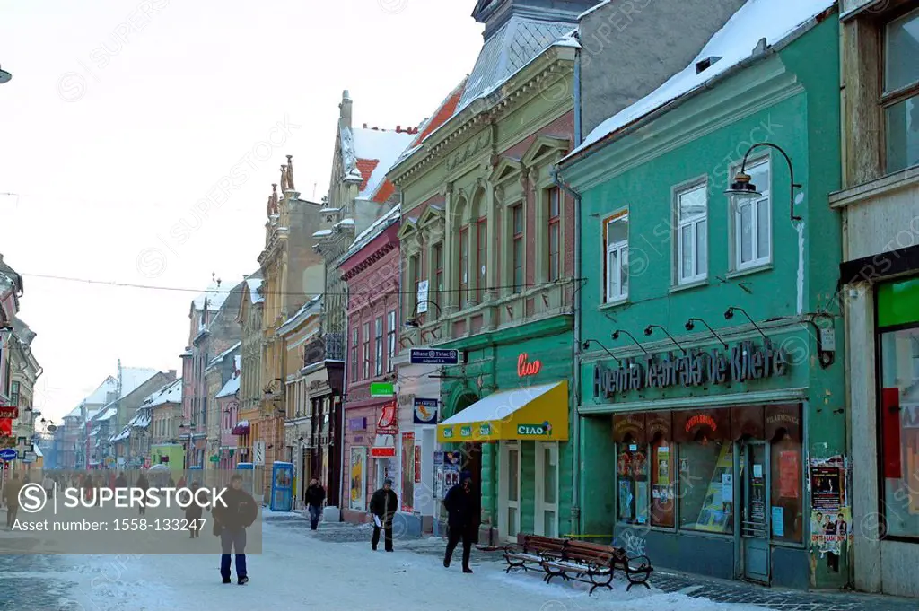 Romania, Brasov, city view, street-scene, winter,