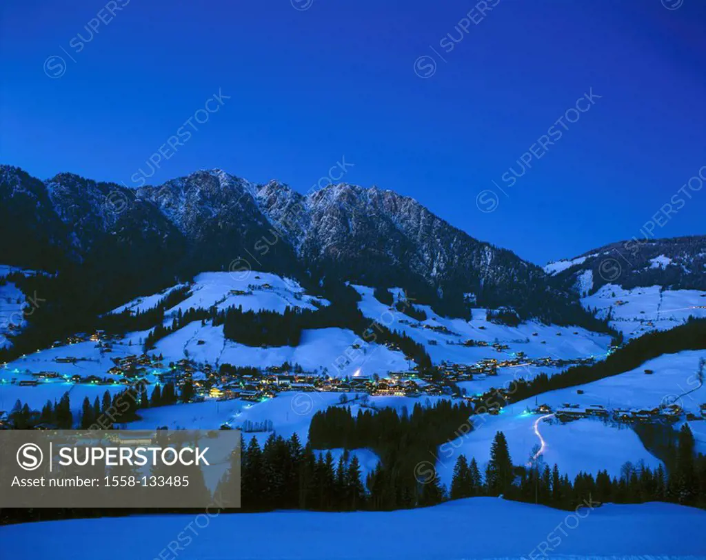 Austria, Tyrol, Alpbach, locality perspective, winter, evening, North-Tyrol, Unterland, mountain-village, mountains, Gratlspitze, twilight, symbol, de...