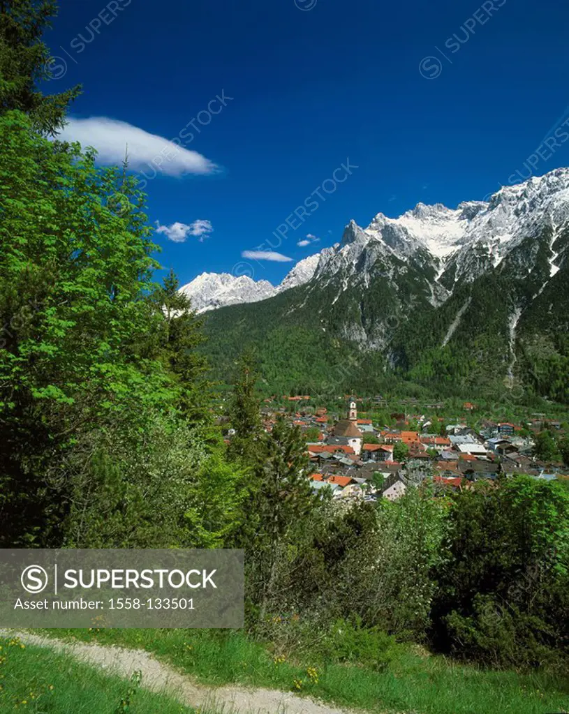 Germany, Upper Bavaria, middle-forest, locality perspective, Karwendel, Southern Germany, Bavaria, Werdenfels, violin-construction-place, houses, resi...