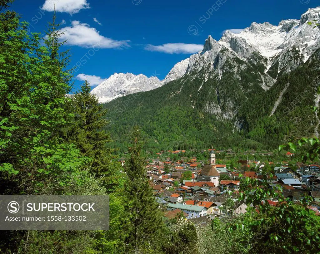 Germany, Upper Bavaria, middle-forest, locality perspective, Karwendel, Southern Germany, Bavaria, Werdenfels, violin-construction-place, houses, resi...