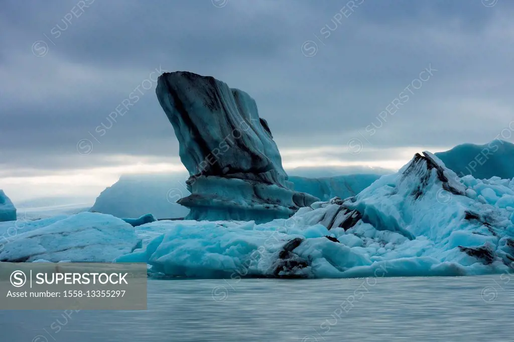 Glacier lagoon Jökulsarlon