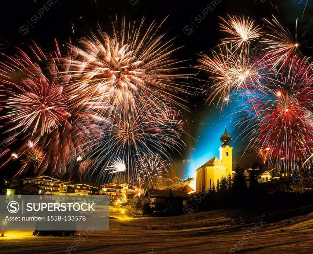 Austria, Salzburger Land, hall-brook, city view, fireworks, night, M, Pinzgau, mountains, cityscape, New Year´s Eve, New Year´s Eve-fireworks, symbol,...