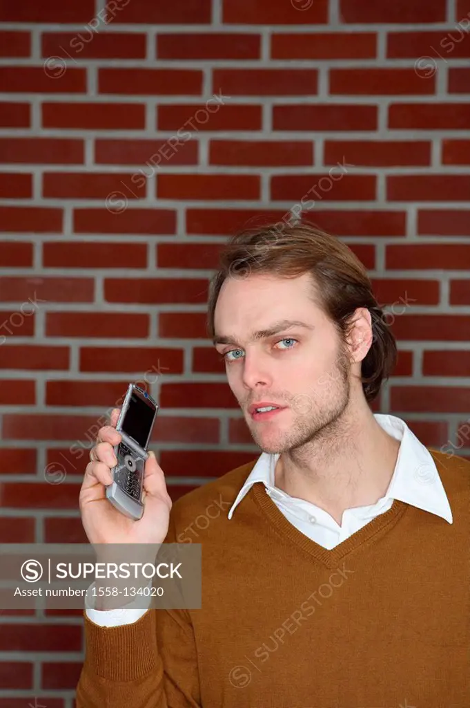 Man, young, seriously, cell phone, portrait, people, 20-30 years, 30-40 years, dark-blond, Dreitagebart, alone alertly, interests, telephone, portable...