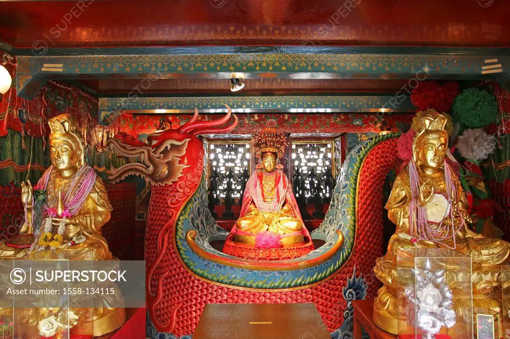 Thailand, Ayutthaya, wade Phanang Choeng, temples, indoors, figures, statues,